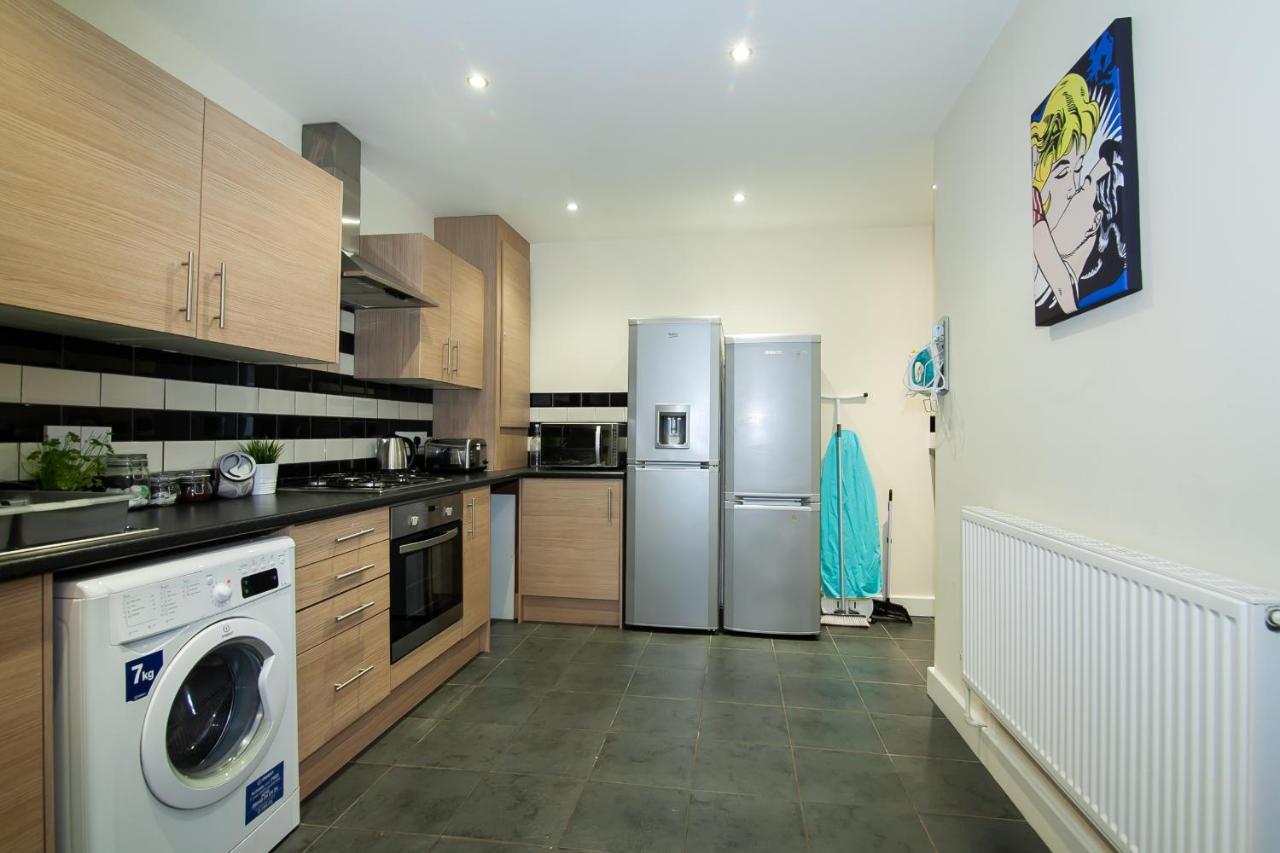 Franks Serviced Accommodation Liverpool Exterior foto