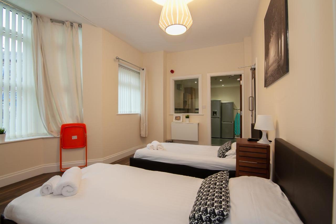 Franks Serviced Accommodation Liverpool Exterior foto